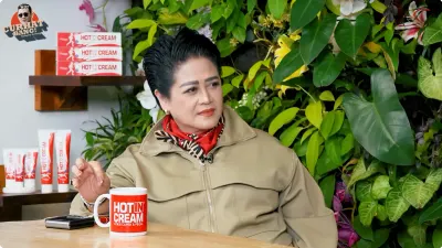 Pakar militer, Connie Rahakundini Bakrie. (Sumber: youtube.com/@curhatbang)
