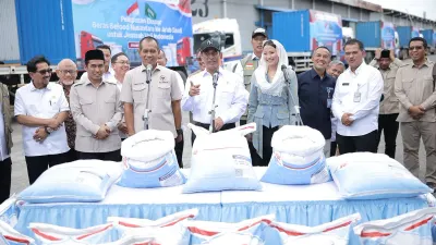 Indonesia Ekspor Perdana 2.280 Ton Beras ke Arab Saudi untuk Konsumsi Jemaah Haji 2026