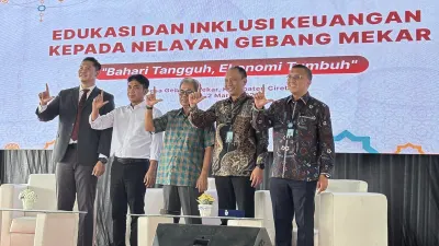 Tingkatkan Inklusi Keuangan, bank bjb Beri Edukasi bagi Nelayan di Cirebon