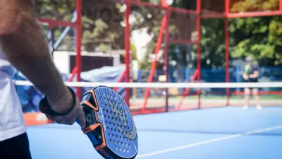 Ilustrasi Lapangan Padel. (Sumber: Unsplash/Tomasz Krawczyk)