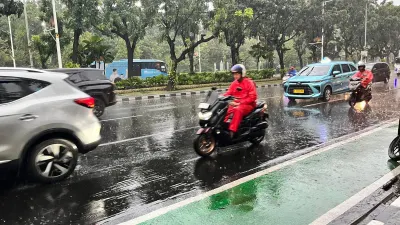 Badan Meteorologi, Klimatologi dan Geofisika (BMKG) memprediksi cuaca cerah berawan hingga hujan dengan intensitas ringan terjadi di Jakarta sepanjang hari ini, Sabtu (20/3). (Sumber: Beritajakarta.id | Foto: Beritajakarta.id)