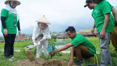Menjaga Nafas Bumi: PNM Mengajak Menjaga Bersama Kelestarian Hutan dan Kehidupan