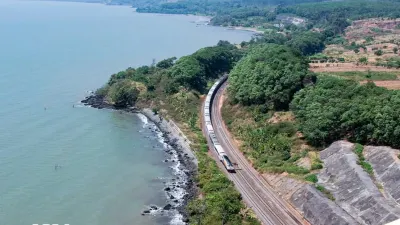 Stasiun Kereta Api Dekat Pantai. (Sumber: Instagram.com/@kai121_)