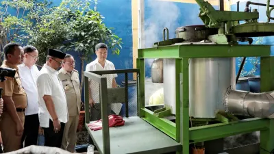 Pramono Anung Tinjau Sistem Pengolahan Sampah Organik di Pasar Kramat Jati: Bisa Kurangi Beban TPST Bantargebang