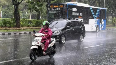Prediksi Cuaca DKI Jakarta Senin 11 Mei 2026: 3 Wilayah akan Diguyur Hujan Siang hingga Sore Hari 