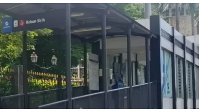Halte Kebon Sirih Transjakarta (Sumber: Instagram @infotije)