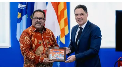 Wakil Gubernur (Wagub) DKI Jakarta, Rano Karno bersama delegasi Pemerintah Provinsi (Pemprov) DKI Jakarta bertemu Wakil Wali Kota Cannes, Thomas Pariente (Sumber: beritajakarta.id)