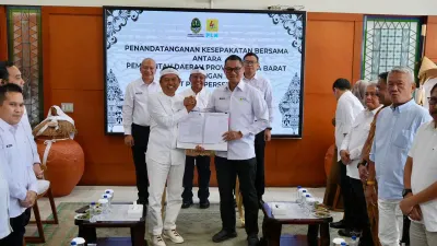 Penandatanganan Perjanjian Kerja Sama (PKS) yang dilaksanakan pada Senin, 18 Mei 2026 di Gedung Sate, Bandung, Jawa Barat.