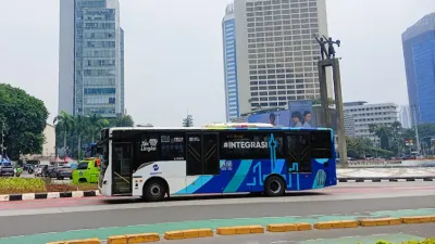 Transportasi Umum, Transjakarta (Sumber: m.beritajakarta.id)