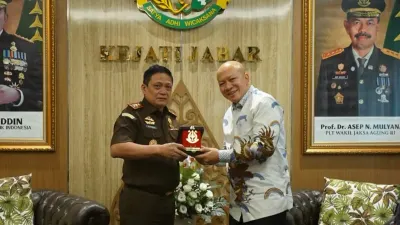 Pembangunan infrastruktur kelistrikan tidak hanya bertujuan menghadirkan listrik, tetapi juga jadi fondasi penting dalam mendorong pertumbuhan ekonomi hingga peningkatan kesejahteraan masyarakat. (Sumber: Ist)