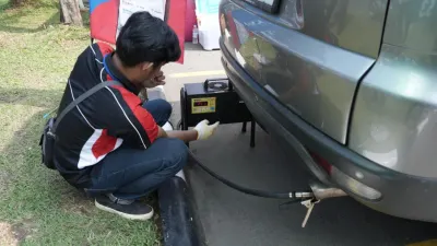 Banjir Bonus E-Voucher dan Merchandise! Ribuan Pengendara Padati 14 SPBU Pertamina Jabodetabek Demi Uji Emisi Gratis