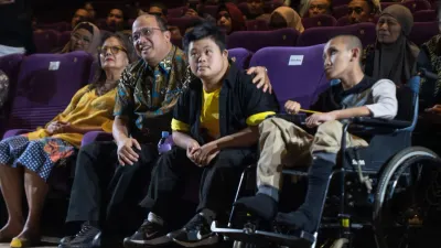 Bank Mandiri menggelar nonton bareng film Semua Akan Baik-Baik Saja sebagai bentuk dukungan terhadap perfilman nasional dan kepedulian pada difabel.