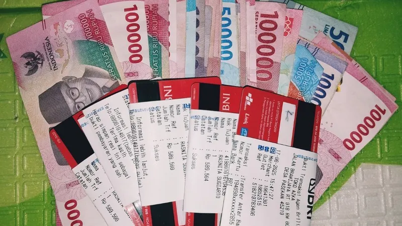 Cek Saldo 2 Juli! KKS Mandiri dan BSI Mulai Merata Cairkan Bantuan Penebalan Rp400 Ribu, BRI dan BNI?