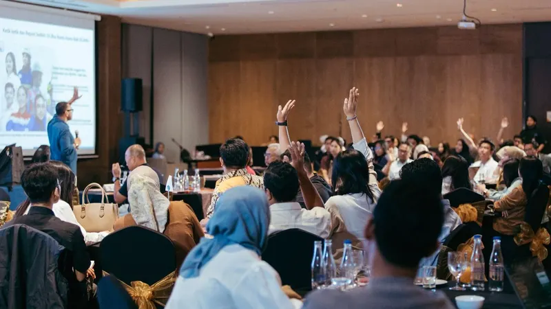 Kementerian BUMN menggelar Workshop Komunikasi dan Optimasi AI untuk Komunikasi Media Sosial di Bali pada 13 Mei 2025.