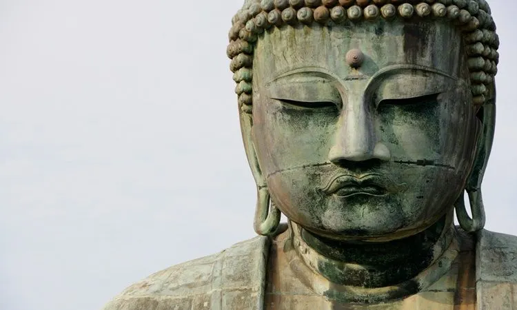 Ilustrasi Patung Buddha Tertinggi di Dunia