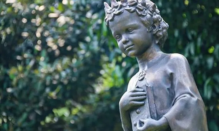 Patung Anne de Kiev di Taman Cattleya atau Taman Tomang (barat.jakarta.go.id)
