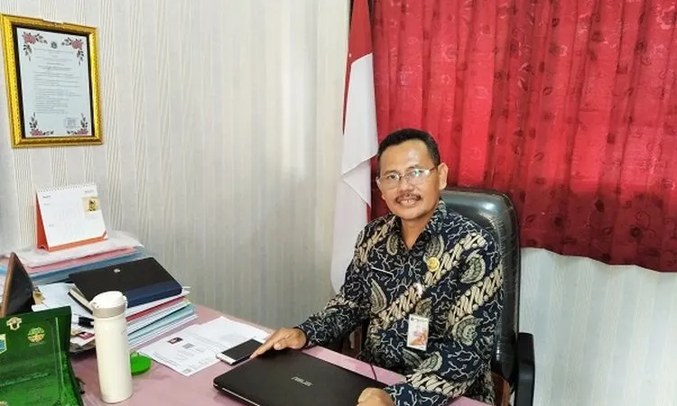 Kepala SDN Sukabumi Selatan 07, Holil. (Ayojakarta.com/Dhika Alam Noor)
