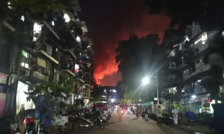 Kebakaran di Tambora, Jakarta Barat, Selasa (19/5/2020). (Status WhatsApp/Farhan)