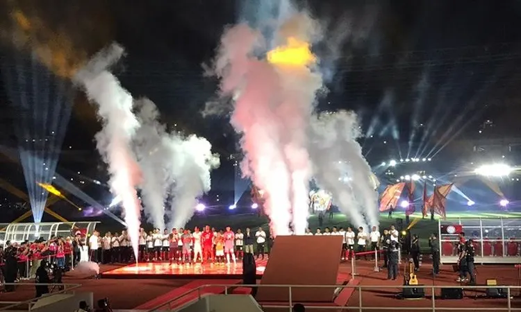 Suasana launching team dan jersey Persija Jakarta di Stadion Utama Gelora Bung Karno (SUGBK), Senayan, Jakarta Pusat, Minggu (23/2/2020) malam. (Ayojakarta.com/Hendy Dinata)