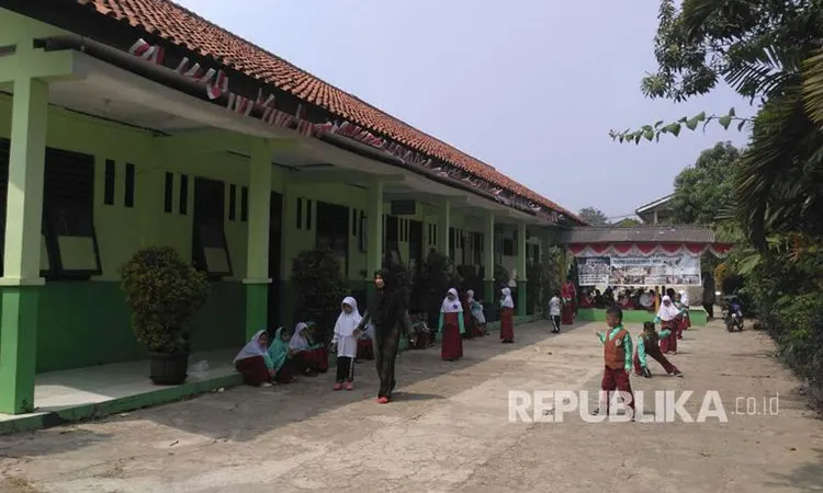 sebagai ilustrasi. Pembelajaran di sekolah harus memperhatikan protokol kesehatan saat melaksanakan KBM tatap muka/ Republika: Dea Alvi Soraya